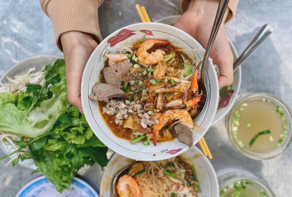 Những món ăn du khách nên thử khi đến Sài Gòn