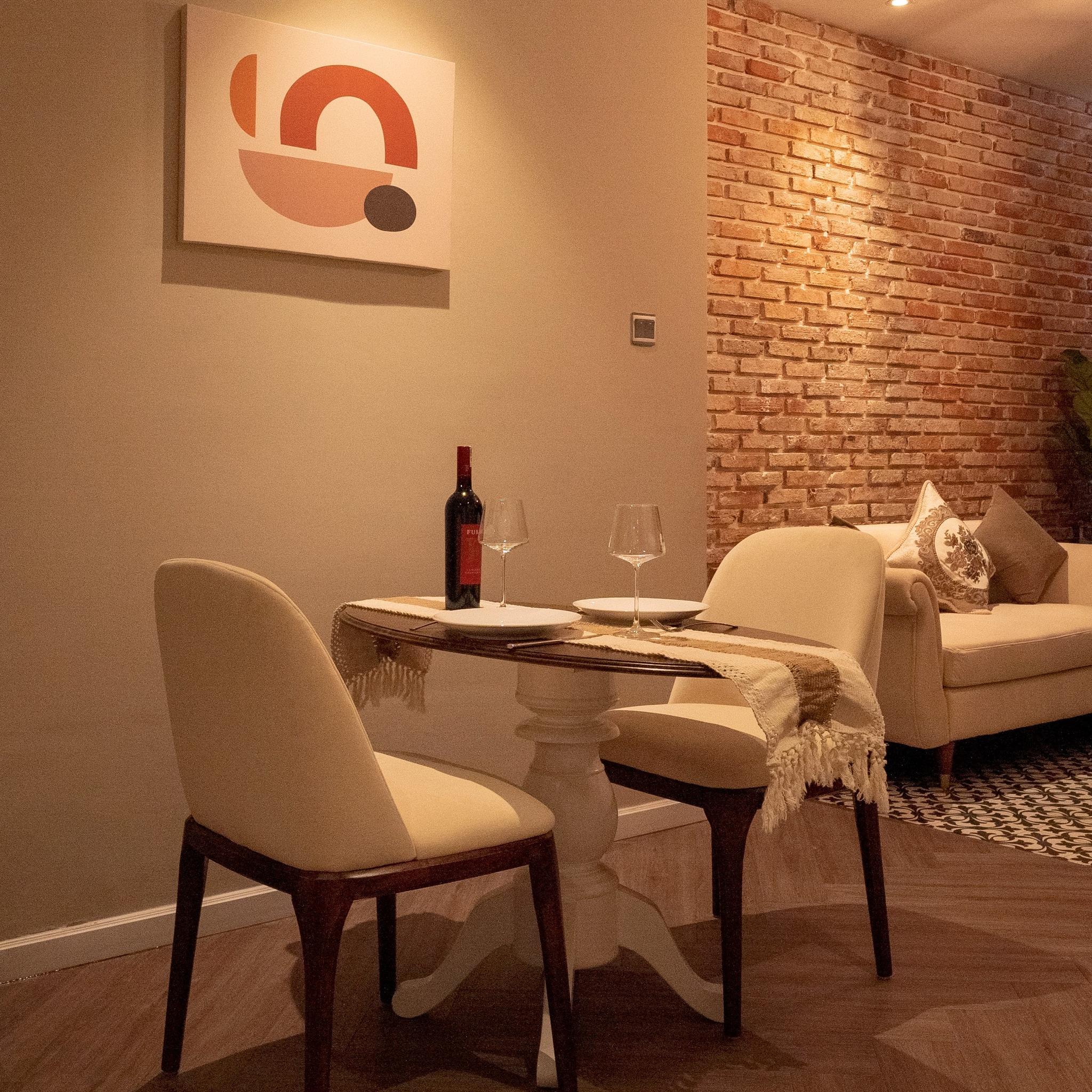 Khách sạn Celine Living